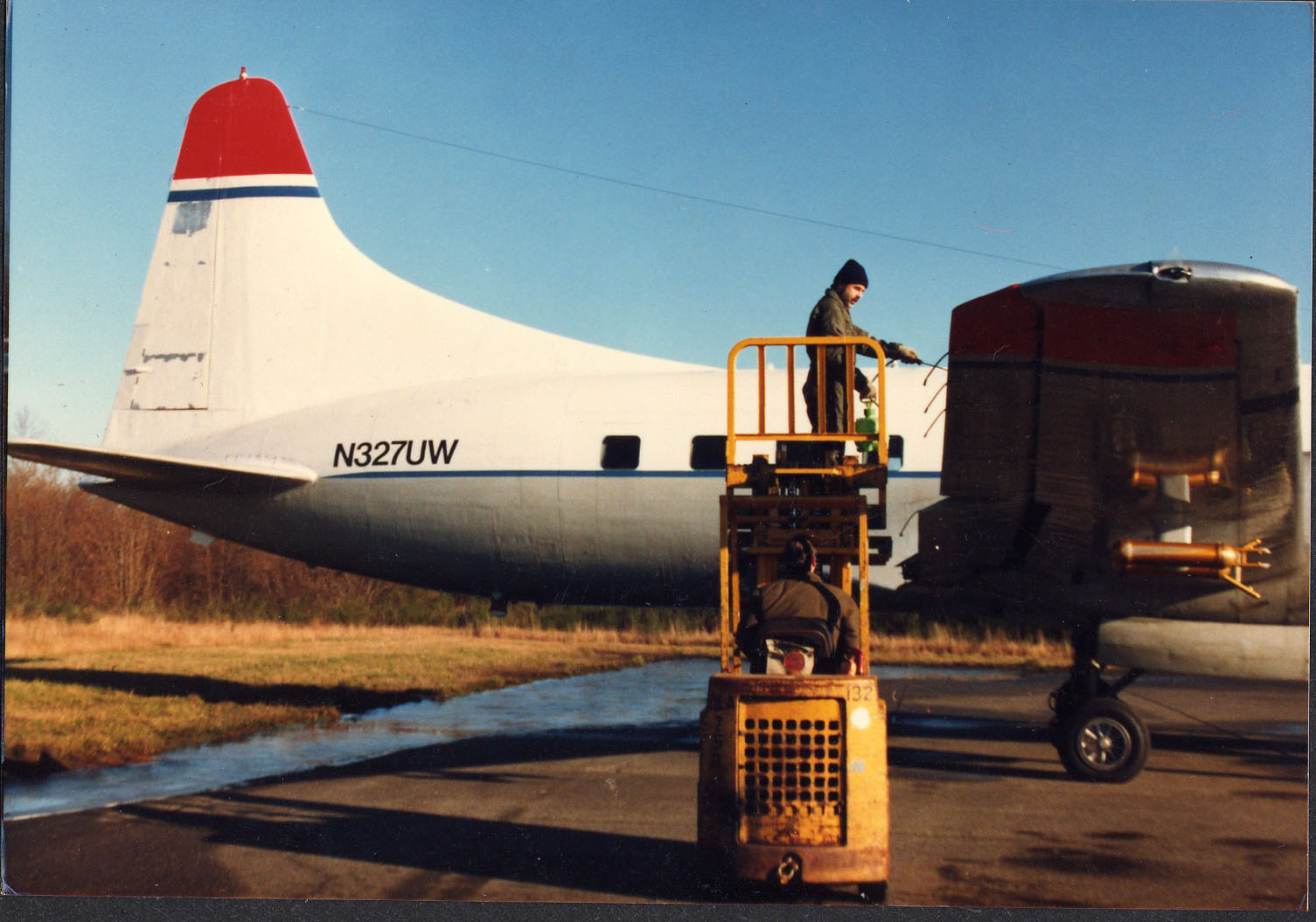 Steve Nickels loading the plane.jpg